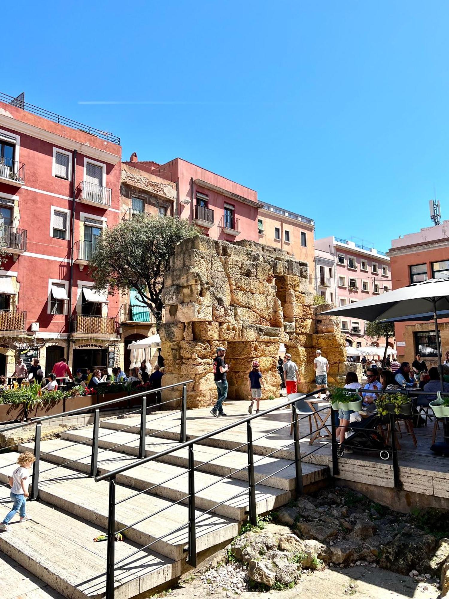 Acogedor Apartamento Enfrente De La Catedral Appartement Tarragona Buitenkant foto