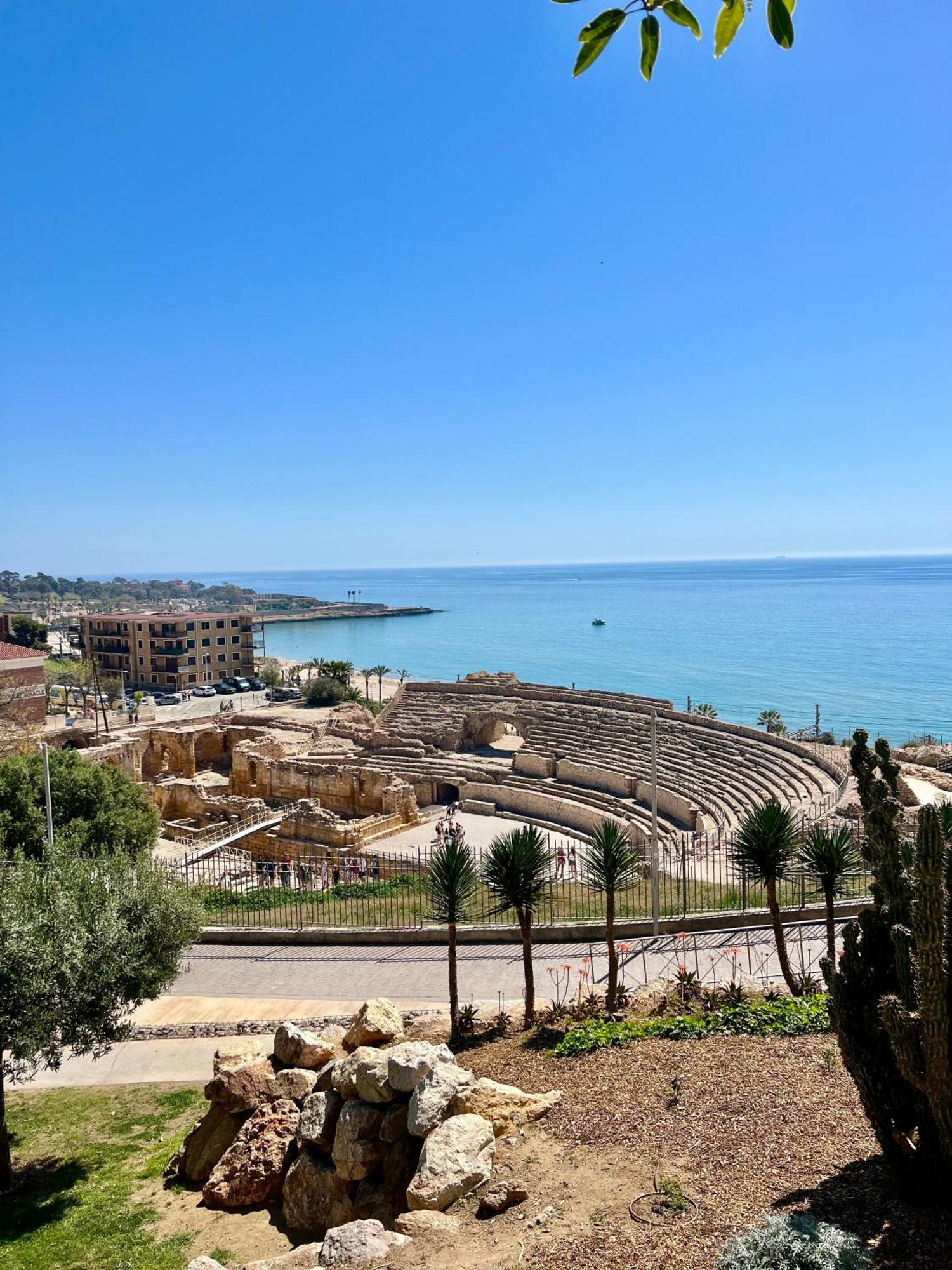 Acogedor Apartamento Enfrente De La Catedral Appartement Tarragona Buitenkant foto